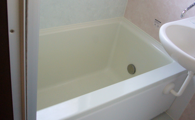 Bath. Bus new ・ Possible reheating. Bright Yes window.