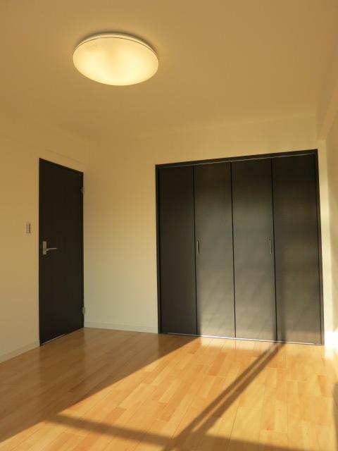 Non-living room. 7.4 Pledge of Western-style.