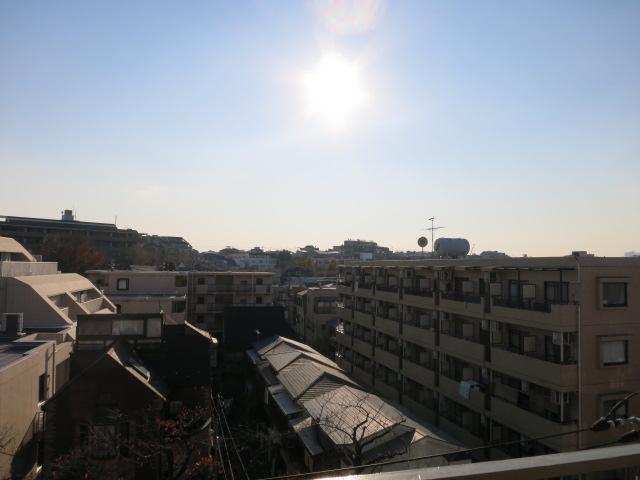 View photos from the dwelling unit. Per yang, View is good.