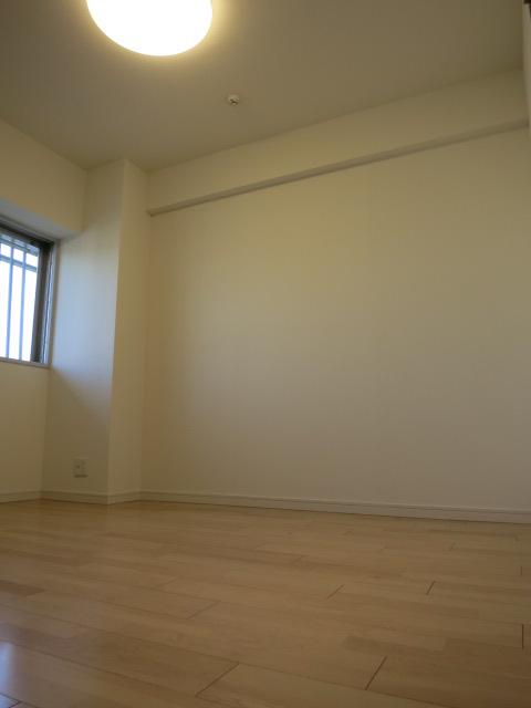 Non-living room. 5.1 Pledge Western-style is bright, Ventilated well, It is perfect for the bedroom or children's room.