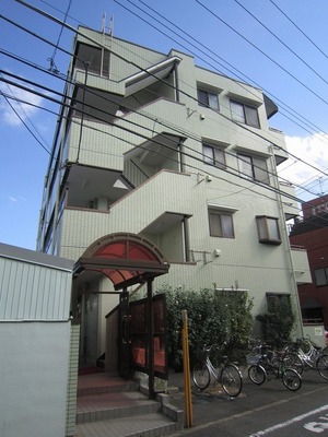 Building appearance. A quiet residential area ・ Living environment favorable