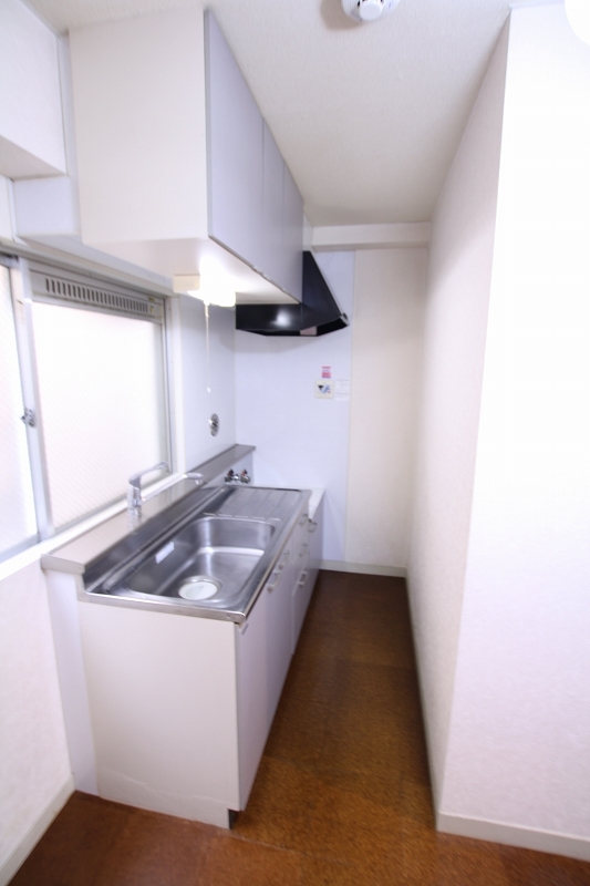 Kitchen. Gas stove installation Allowed