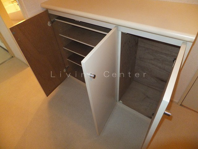 Entrance. Interior photo is a thing of another room. For your information.