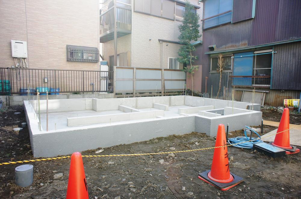 Local appearance photo. Local (11 May 2013) Shooting