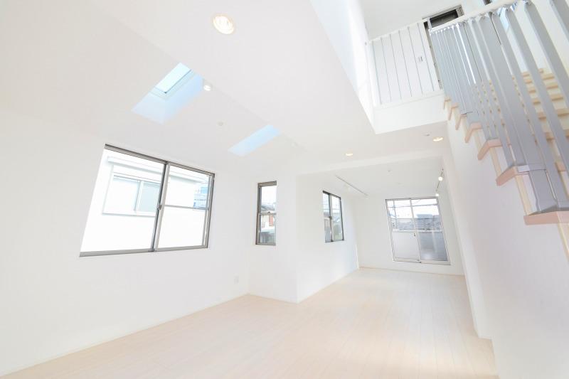 Living. Indoor (11 May 2013) shooting D Building Living