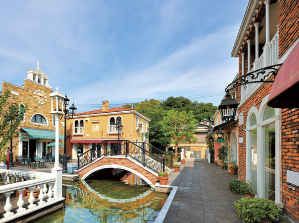 La ・ Vita (about 2950m) day-to-day use of the "fashionable city" Jiyugaoka. 1 day fun Mel even just a walk