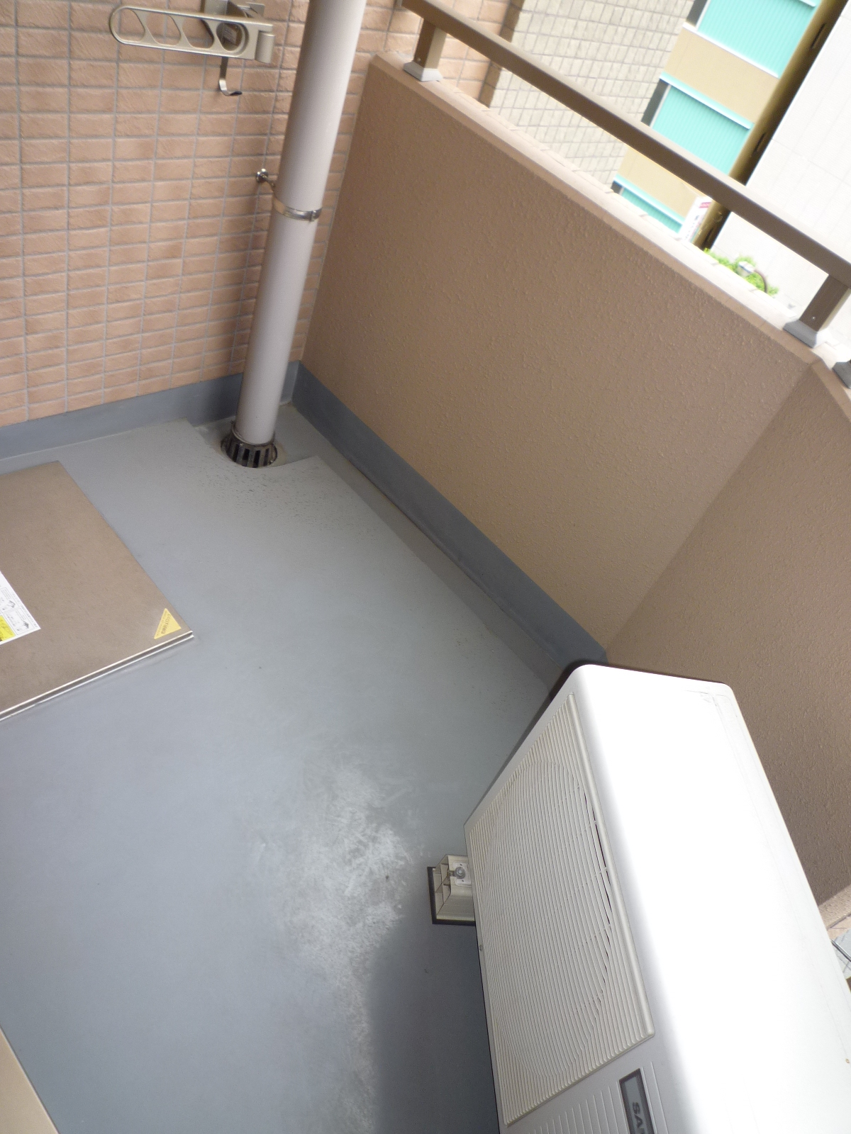 Balcony. Balcony there is a depth. Since the south-facing a, It dries immediately. 