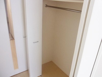 Receipt. Large storage closet type