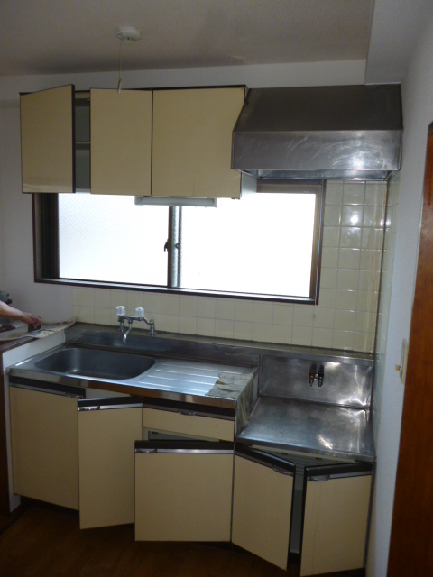 Kitchen. Cough gas stove installation