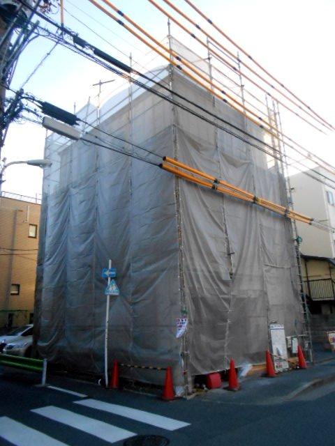 Local appearance photo. Local (12 May 2013) Shooting