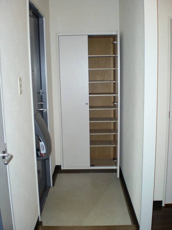 Entrance. It is the room seen from the entrance.