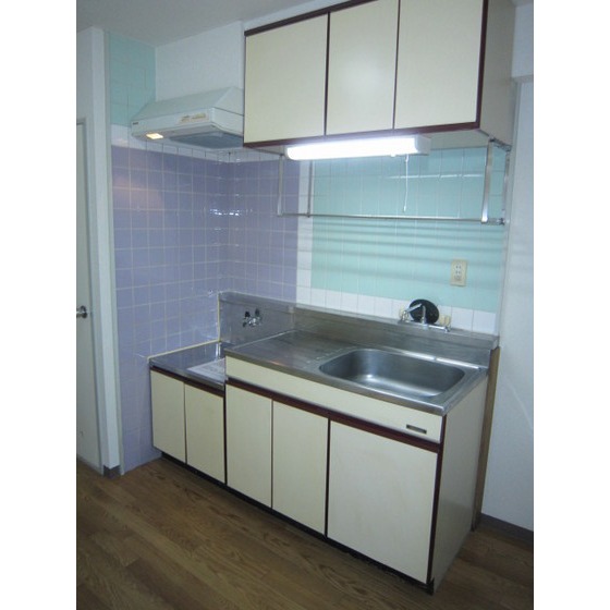 Kitchen. Two-burner stove installation Allowed