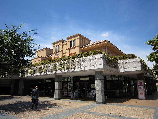 Supermarket. Puresse Denenchofu store up to (super) 1020m