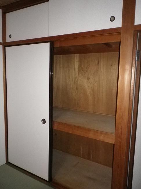 Receipt. Japanese-style closet