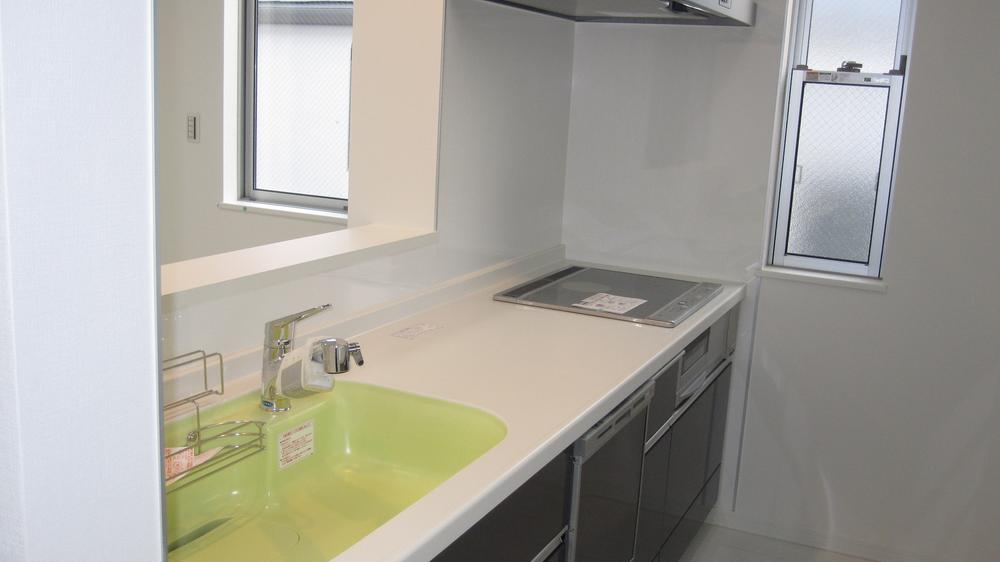 Kitchen. Indoor (12 May 2013) Shooting