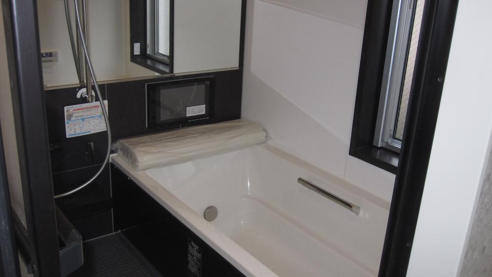 Bathroom. Indoor (12 May 2013) Shooting