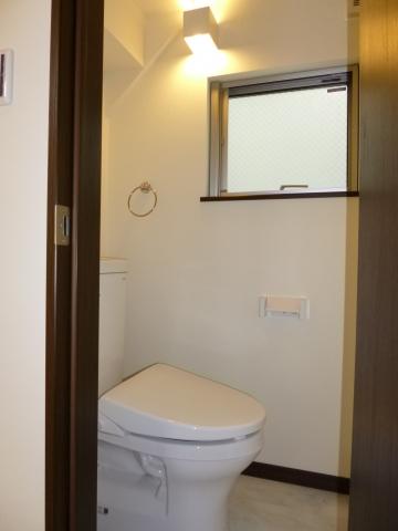 Toilet. 1st floor