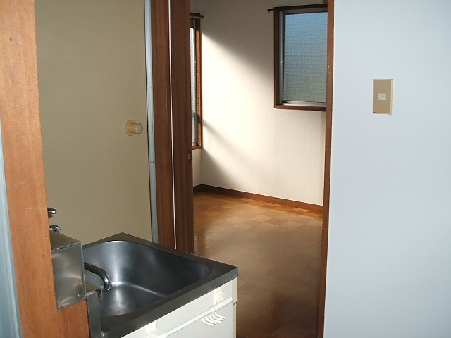 Entrance. Shooting from the front door