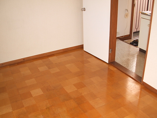 Living and room. 4.5 Pledge there