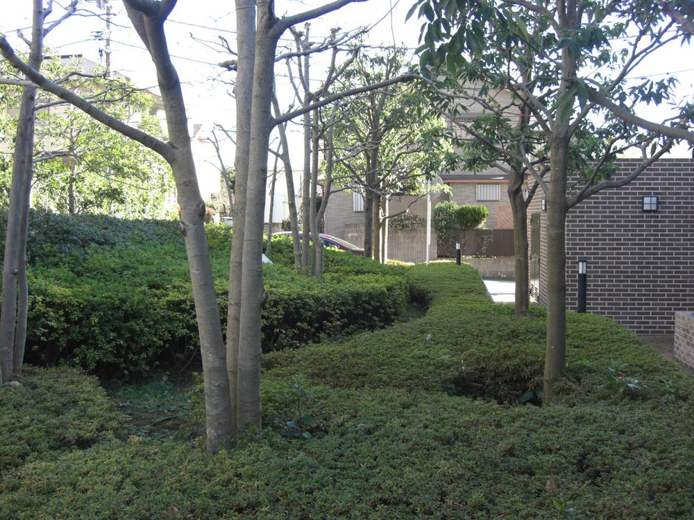 Other common areas. Mansion on-site green space