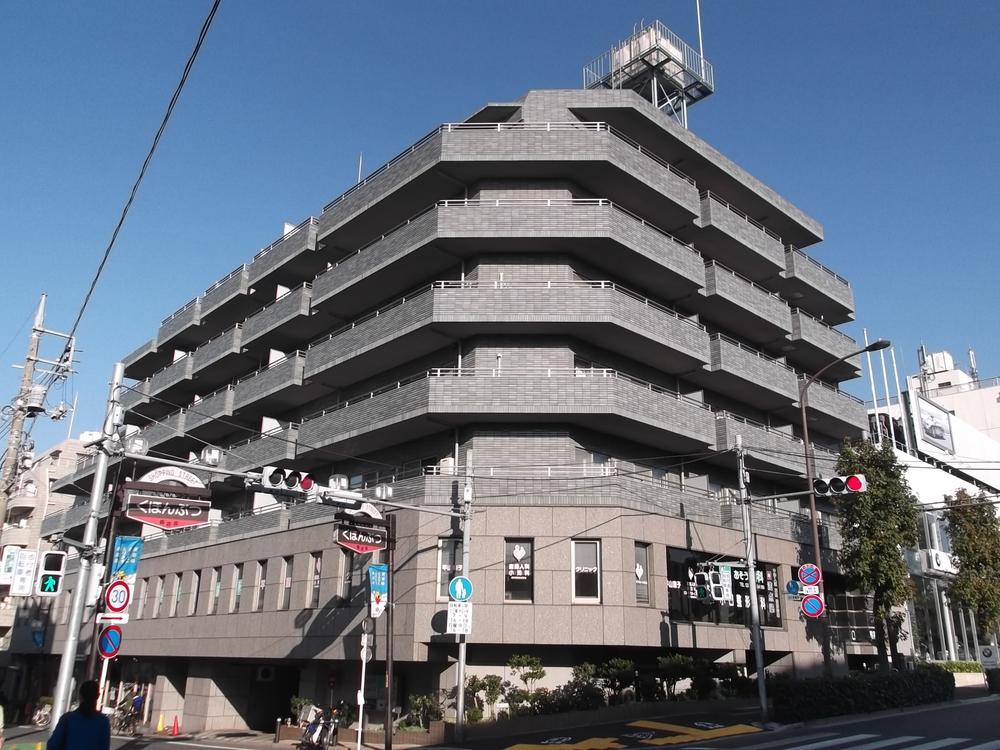 Local appearance photo. Local (11 May 2013) Shooting