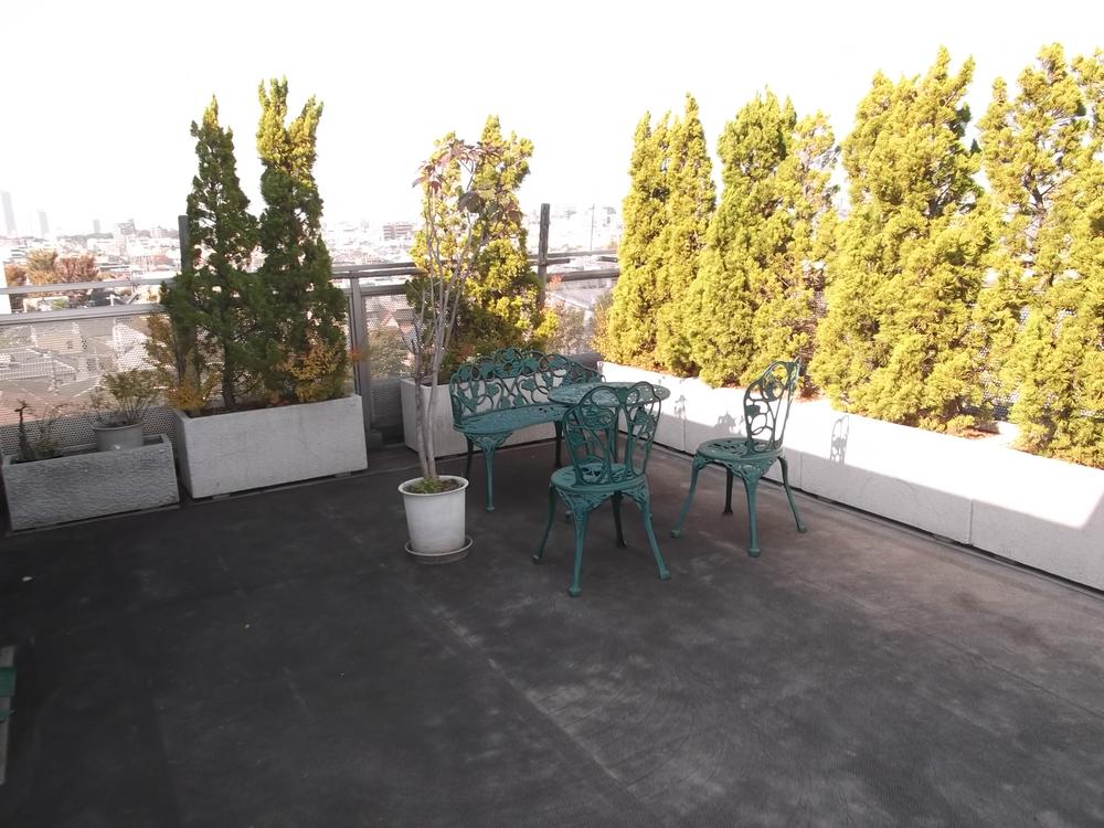 Balcony. Local (11 May 2013) Shooting