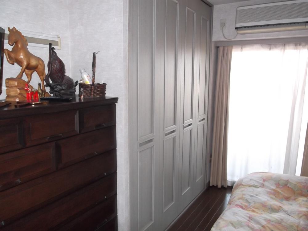 Non-living room. Indoor (11 May 2013) Shooting