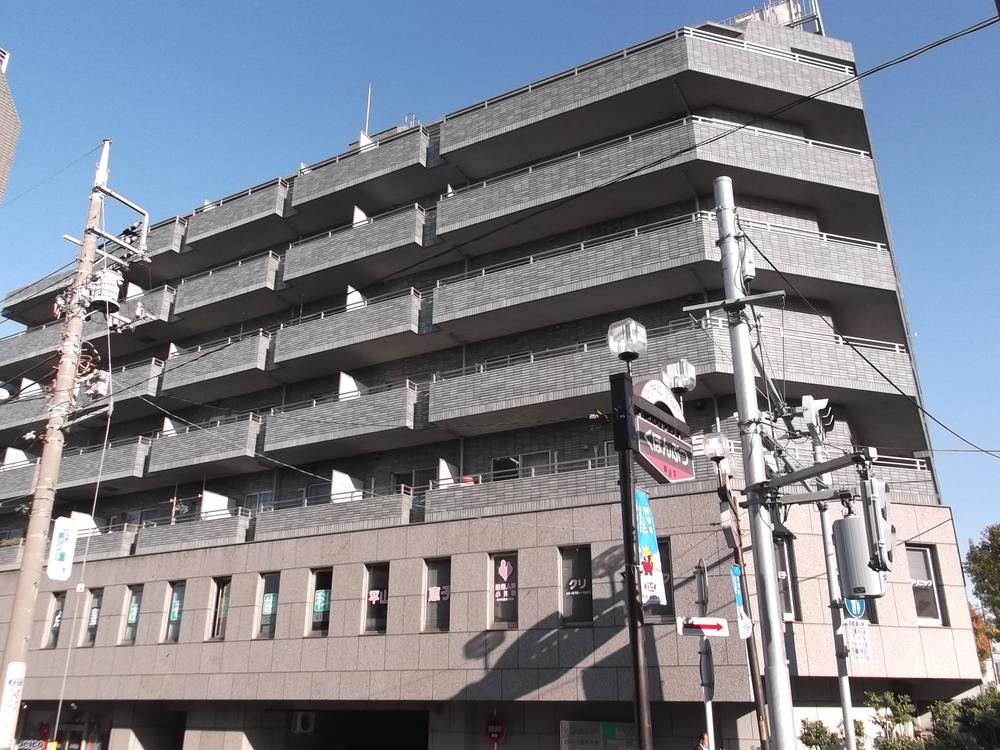 Local appearance photo. Local (11 May 2013) Shooting