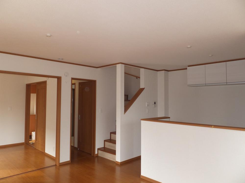 Living. In the living room that can be spend slowly, Your family gatherings. 