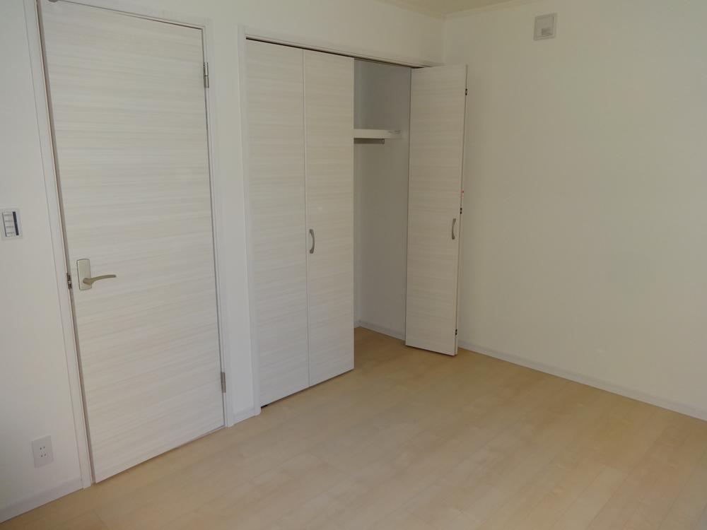 Non-living room. Indoor (11 May 2013) Shooting