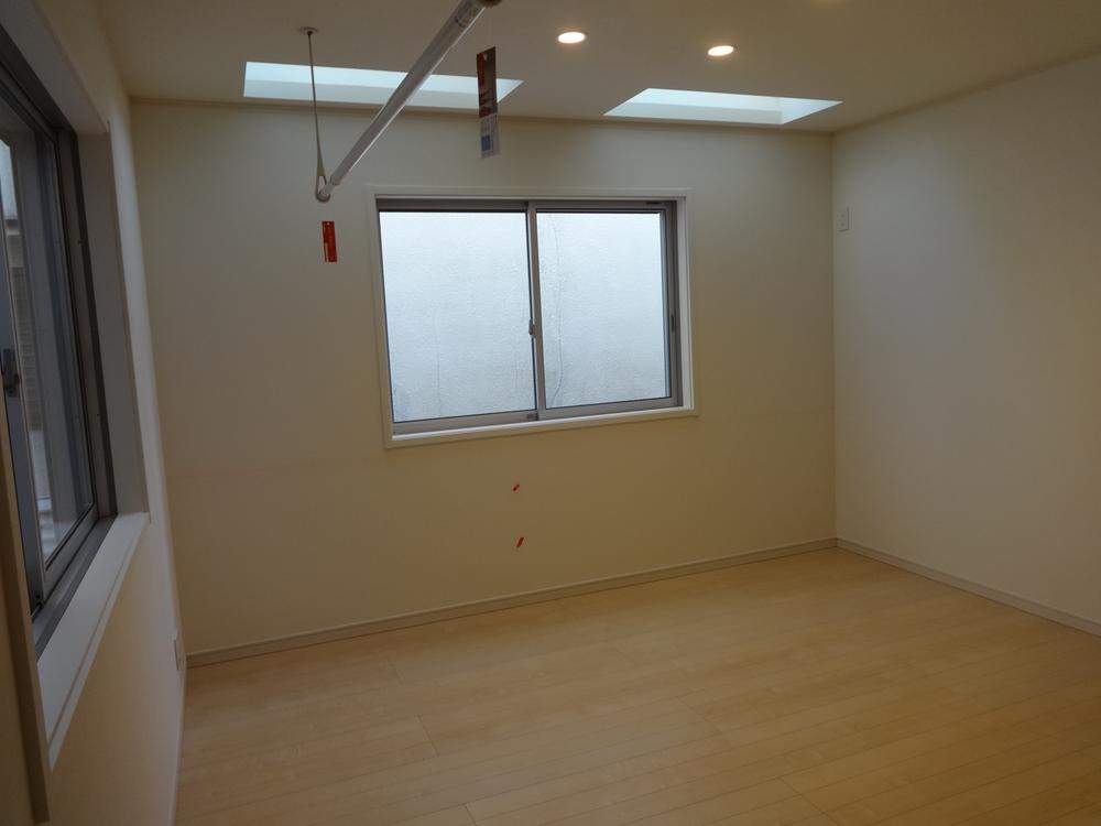 Non-living room. Indoor (11 May 2013) Shooting