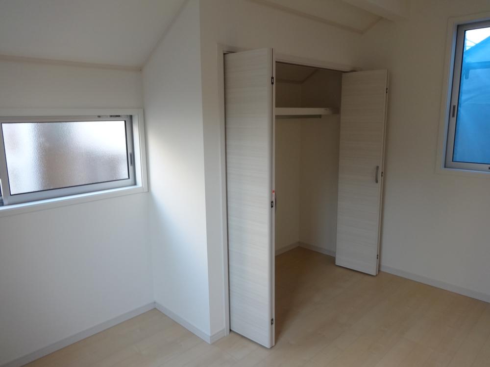 Non-living room. Indoor (11 May 2013) Shooting