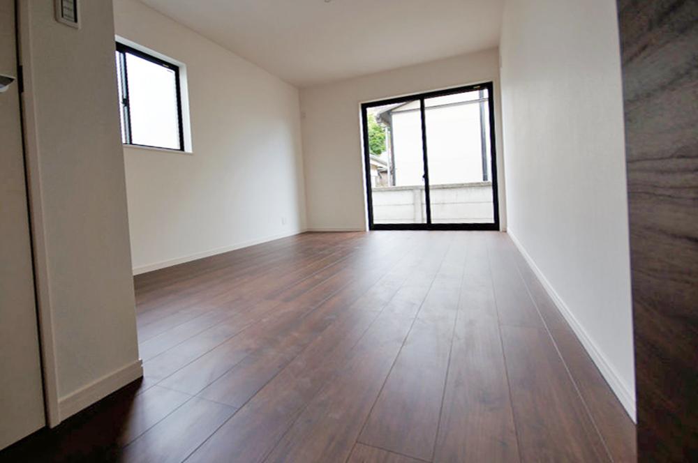 Same specifications photos (Other introspection). Brightly, Cozy living room