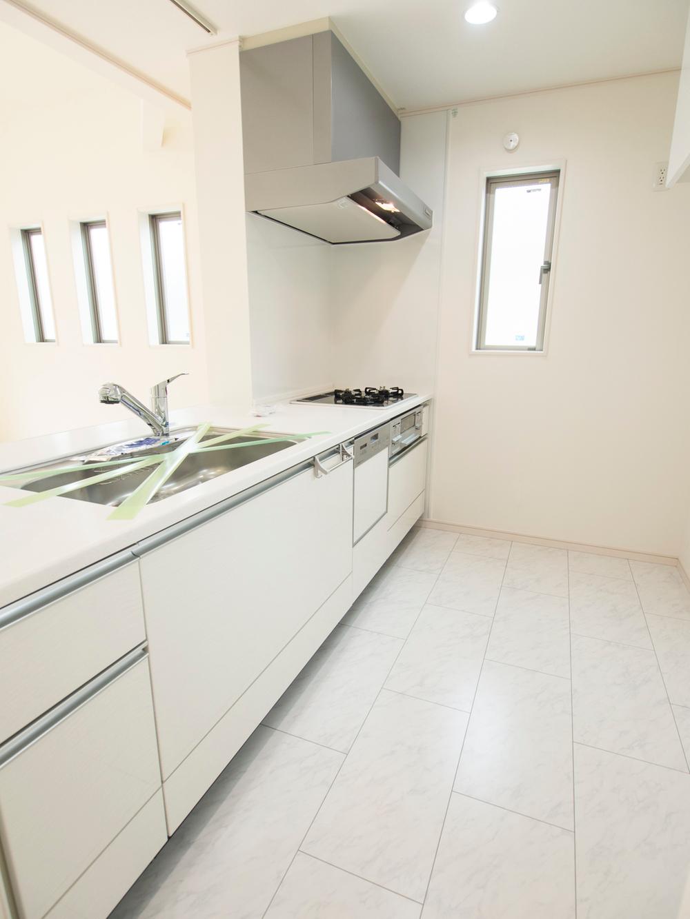 Kitchen. (May 2013) Shooting