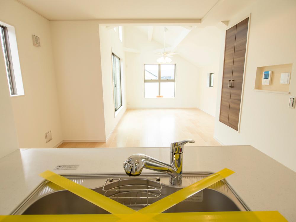 Kitchen. (May 2013) Shooting