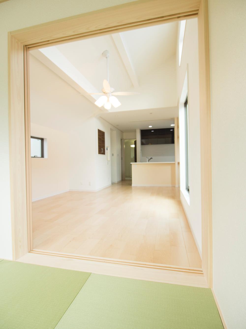 Non-living room. (May 2013) Shooting