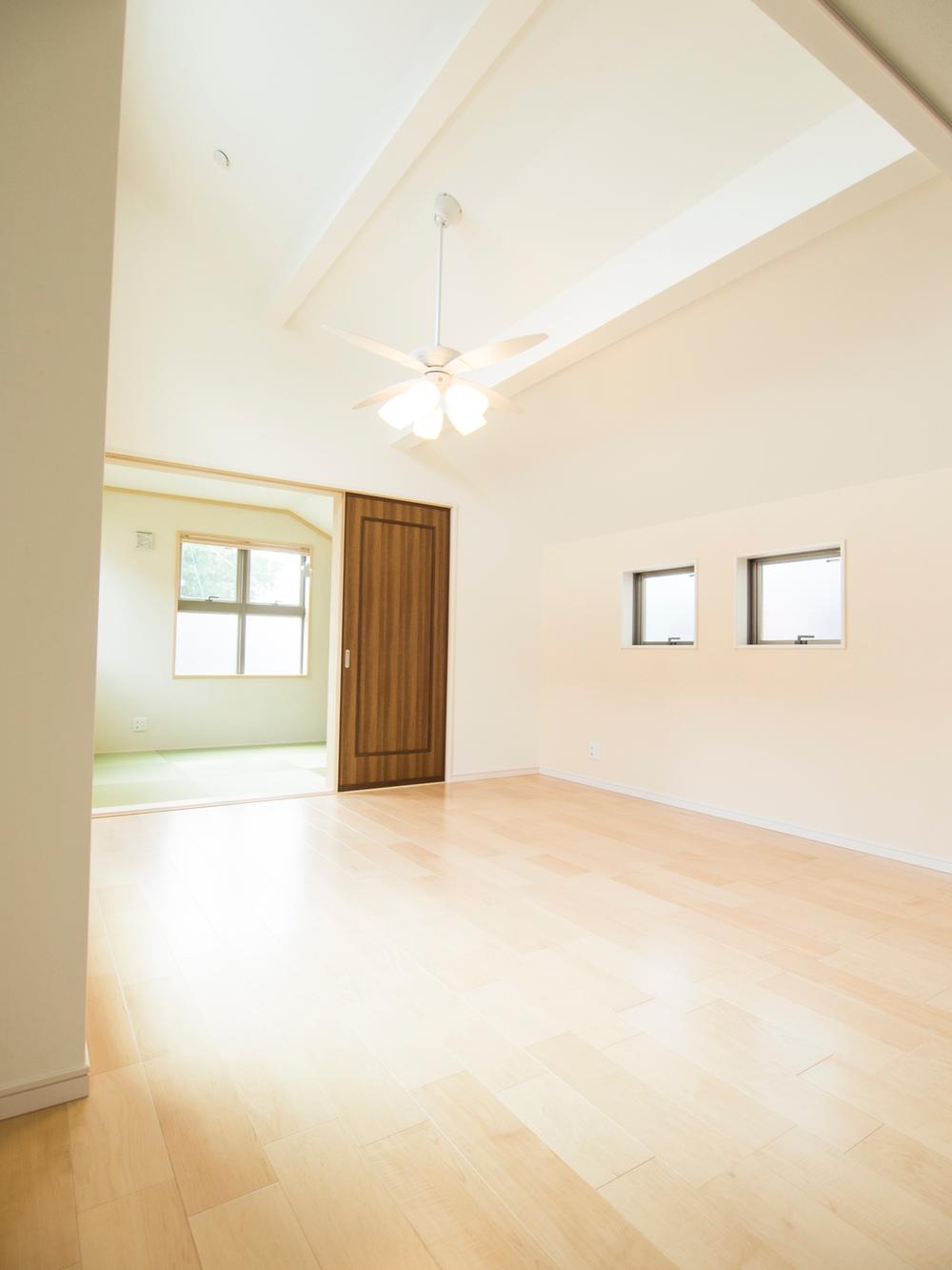 Non-living room. (May 2013) Shooting