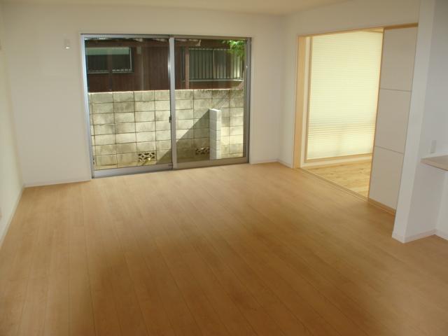 Same specifications photos (Other introspection)