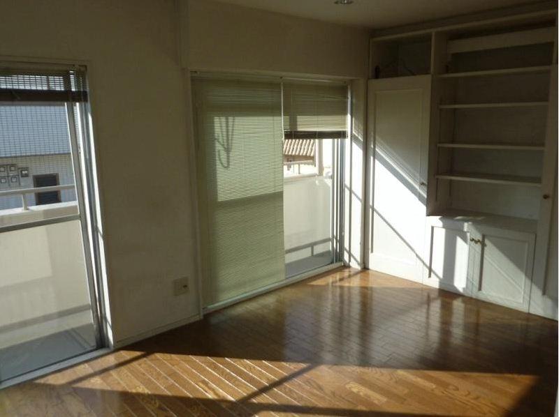 Setagaya-ku, Tokyo Tamazutsumi 1