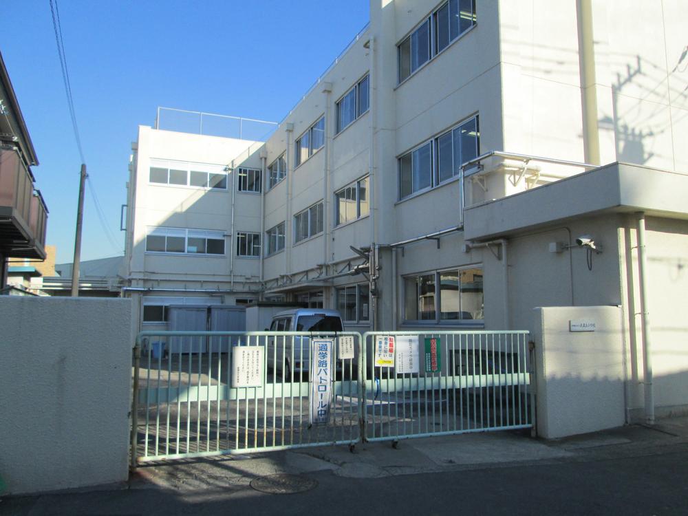 Primary school. Musashigaoka until elementary school 1050m
