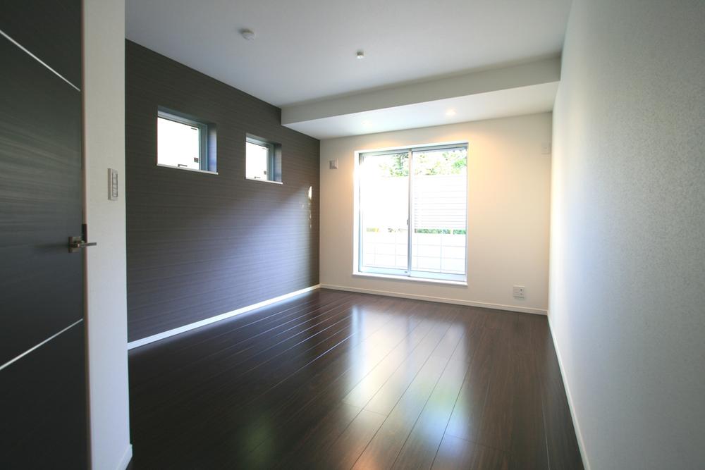 Non-living room. bedroom