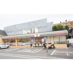 Convenience store. Seven-Eleven Setagaya Seijo 8-chome up (convenience store) 706m