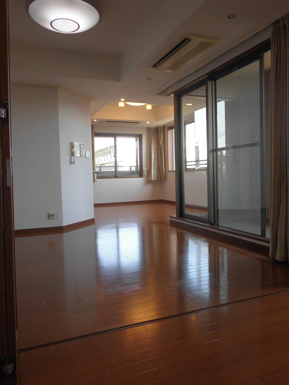 Living. Indoor (September 2013) Shooting