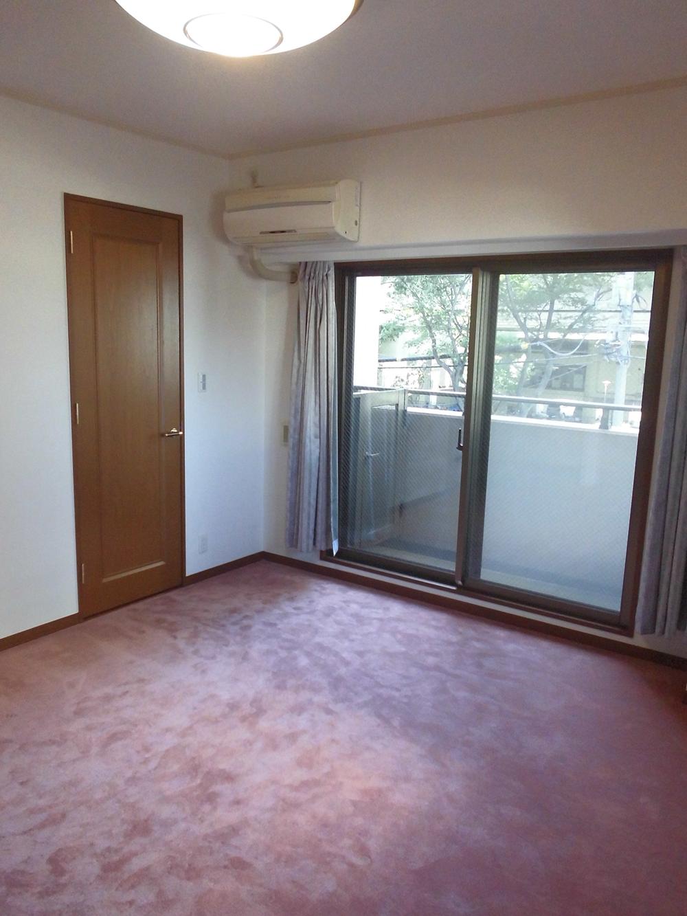 Non-living room. Indoor (September 2013) Shooting