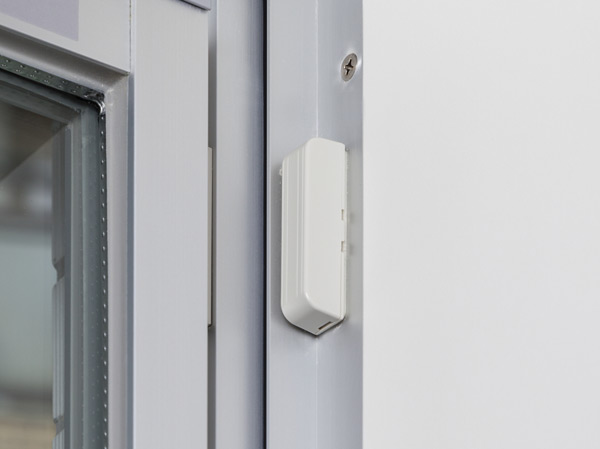 Security.  [Security sensors] Entrance / Window (surface lattice with window ・ Set up a crime prevention sensor to FIX except window).  ※ 1, 2, 5th floor dwelling units only (Model Room A1 type)