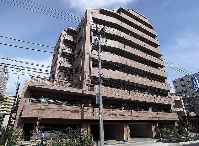 Local appearance photo. Local (12 May 2013) Shooting