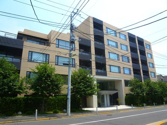 Local appearance photo. Local (10 May 2013) Shooting