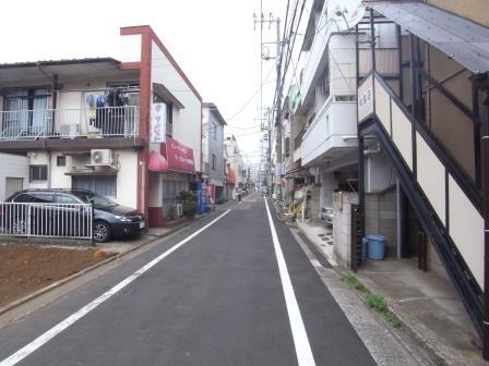 Local photos, including front road. Local (September 2013) Shooting