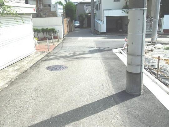 Local photos, including front road. Frontal road