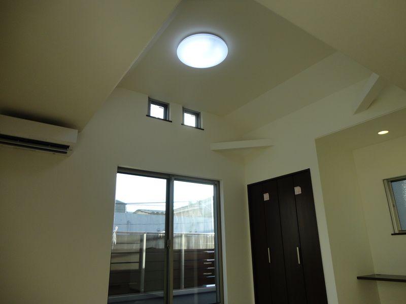 Living. Ceiling of living is high, There is the sense of openness.